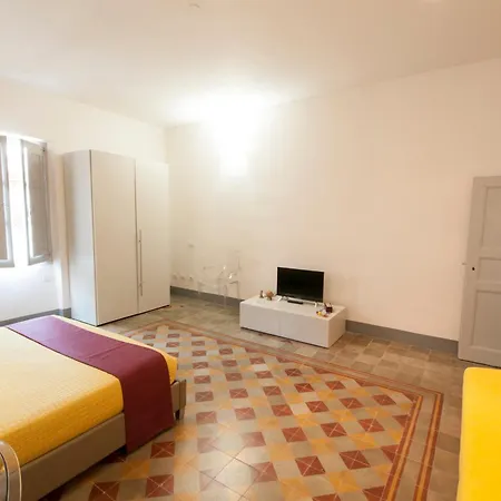 Santa Chiara - Il Milese 2* Альгеро